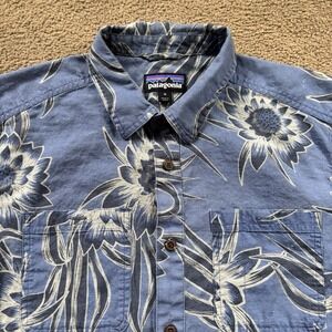 Patagonia Button Up Shirt Men's Medium Blue Floral Print Hemp Y2K Casual